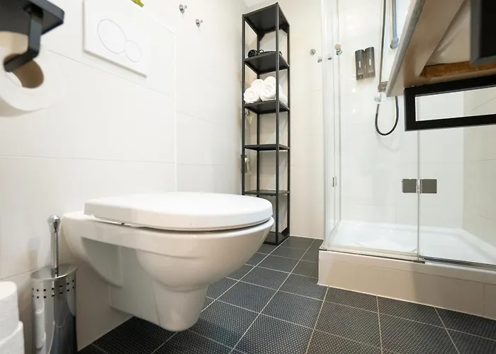 Brand New! Selfcheck-in, King Size Bed, Free Wi-fi